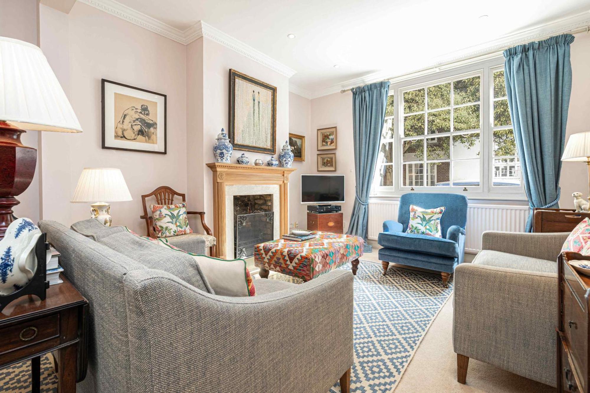 Apartment Exquisite Townhouse With Patio *